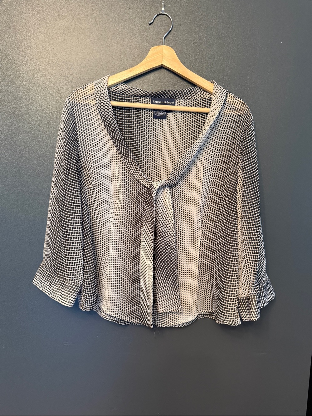 Tristan & Iseut Black and White Geometric Tie-Front Blouse XL but fits like M/L